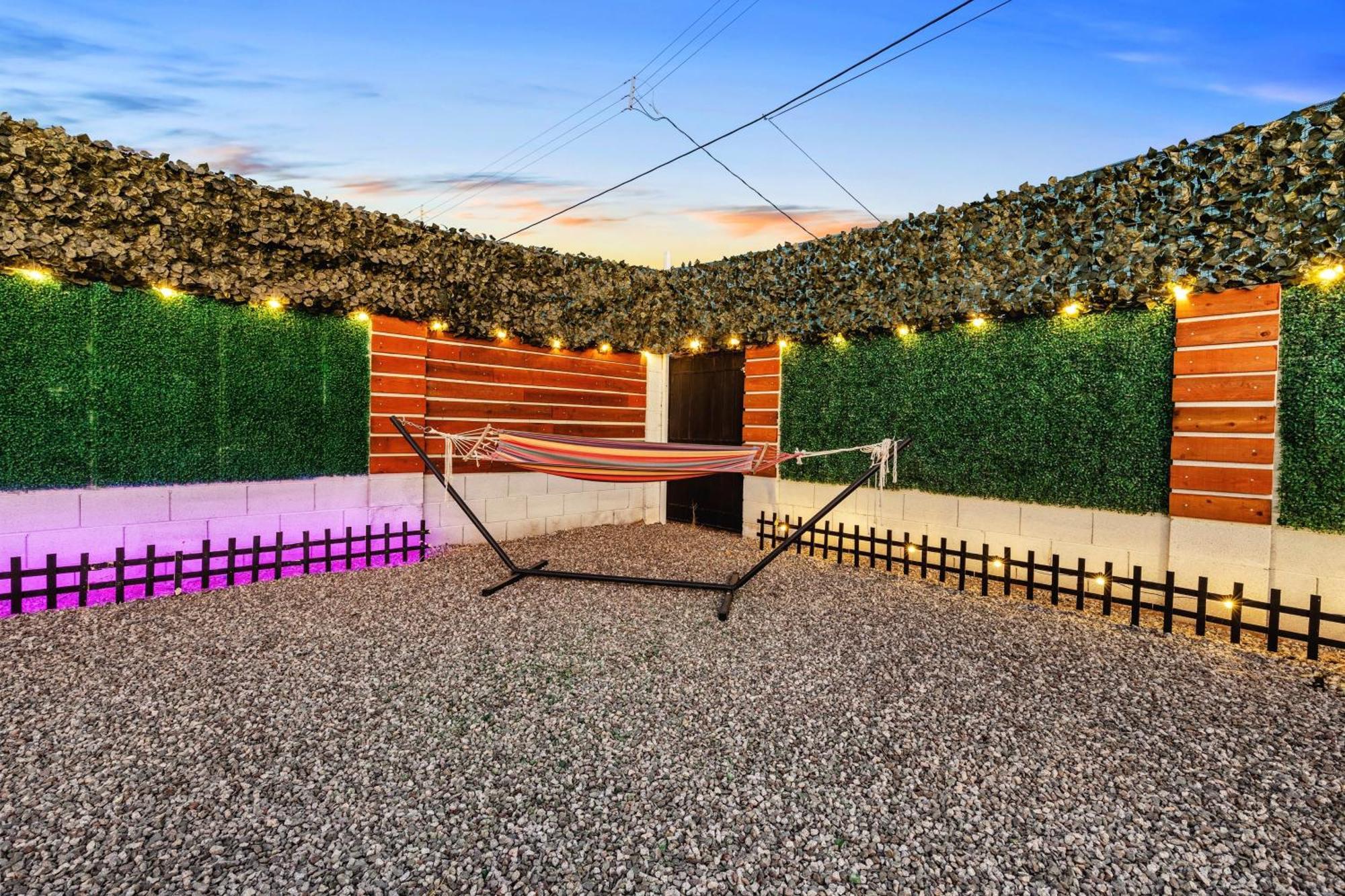 Phoenix Retreat - 1 Bedroom King Suite With 2 Smart Tvs - 10 Min From Airp - Unit B Extérieur photo